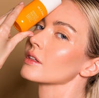 Сироватка для сяяння з вітаміном С + подарунок 0